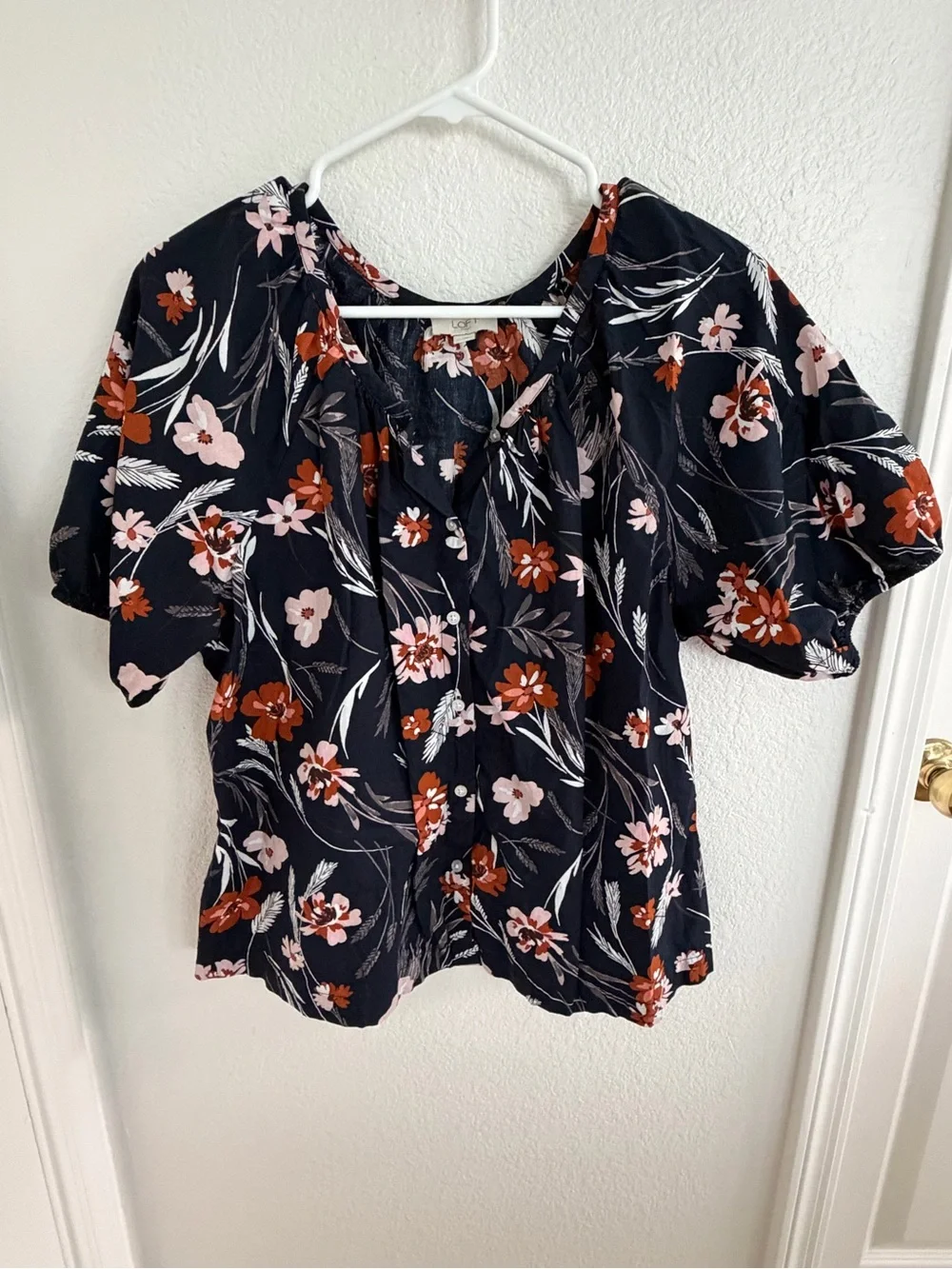 LOFT Black Floral Puff-Sleeve Blouse with Rust & Light Pink Flowers